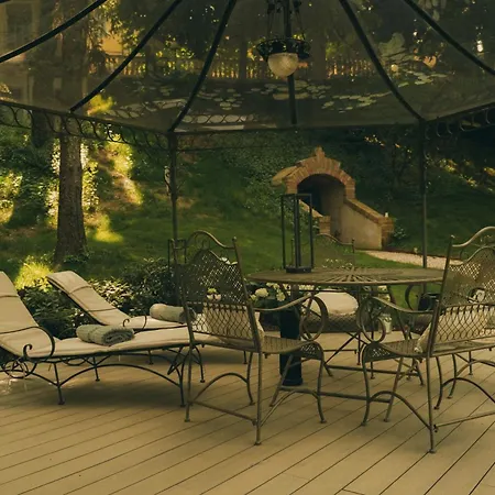 Bed & Breakfast Messori 4*